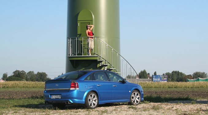 Teszt: Opel Vectra OPC 18