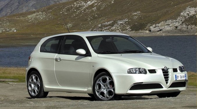 Kétkerék-hajtással jön az Alfa