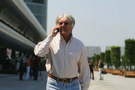 Bernie Ecclestone szerint az FIA a Ferrarit támogatja