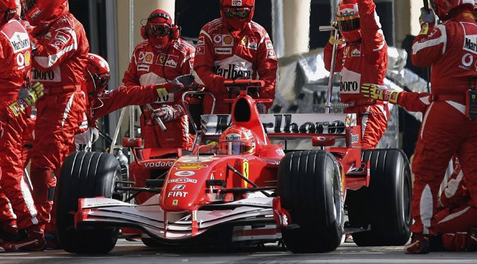 Schumacher jövőre is az F1-ben?