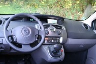 Vezettük: Renault Scénic 2007 38