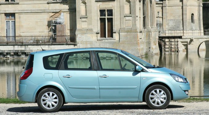 Vezettük: Renault Scénic 2007 15