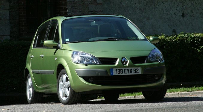 Vezettük: Renault Scénic 2007 21