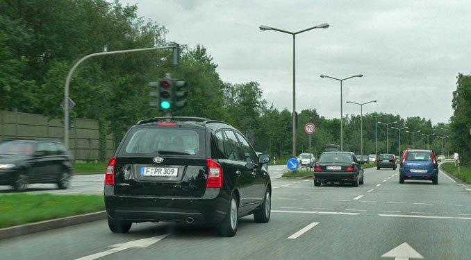 Jól megy a Carens