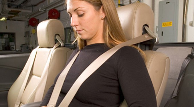 Nem elég jók a biztonsági övek?