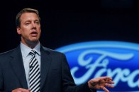 Bill Ford eladná az Aston Martint