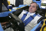 Sainz a katalán pályán próbálta ki az R25-öt