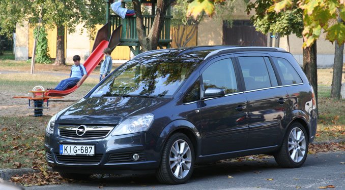 Teszt: Opel Zafira 1.9 CDTI 16