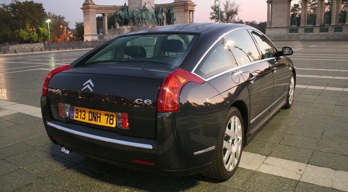 Teszt: Citroën C6 3.0 V6 30