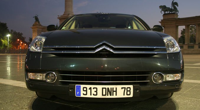 Teszt: Citroën C6 3.0 V6 43