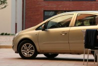 Teszt: Opel Corsa 1.2 Enjoy 38