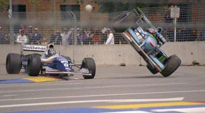 1994-ben Ausztráliában Hill és Schumacher összeütközött