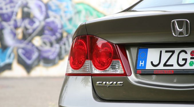 Teszt: Honda Civic 1.8 ES szedán 18