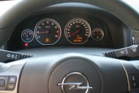 Teszt: Opel Vectra 1.8 Etronic 37