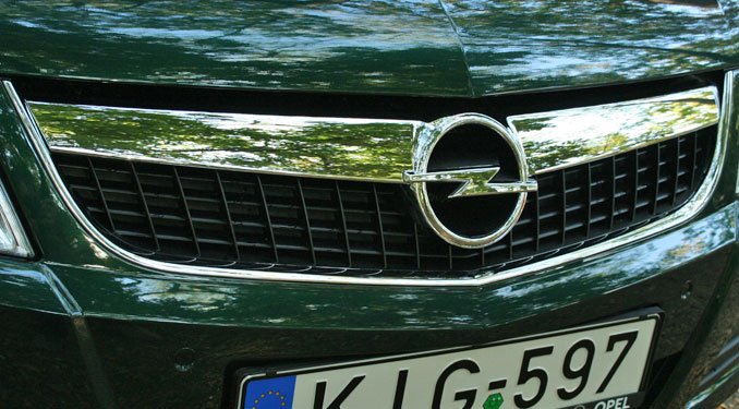 Teszt: Opel Vectra 1.8 Etronic 26