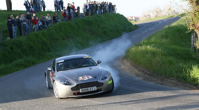 /AstonMartin/Rallyauto//2006aston_lyon_03.jpg