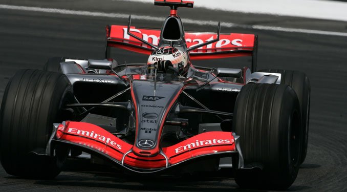 A McLaren a Fly Emirates-szel hidalta át az idei évet