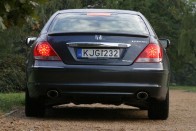 Teszt: Honda Legend 3.5V6 38