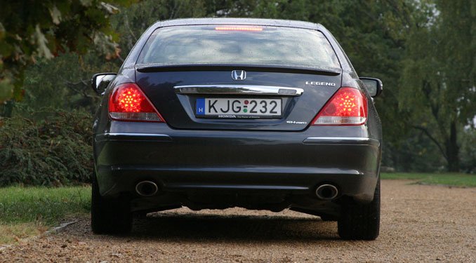 Teszt: Honda Legend 3.5V6 13