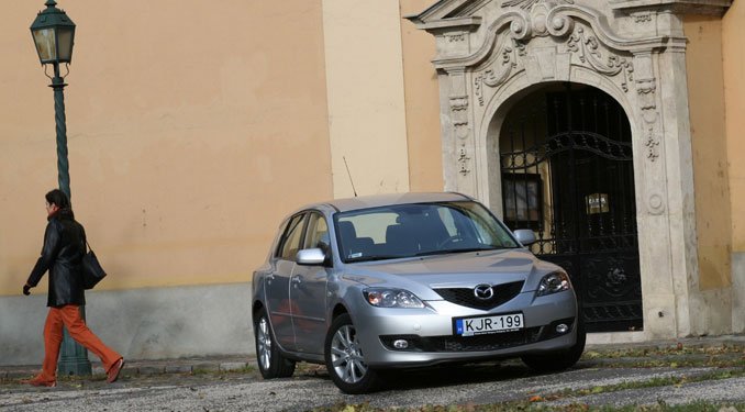 Teszt: Mazda3 Sport CD 110 TX 11