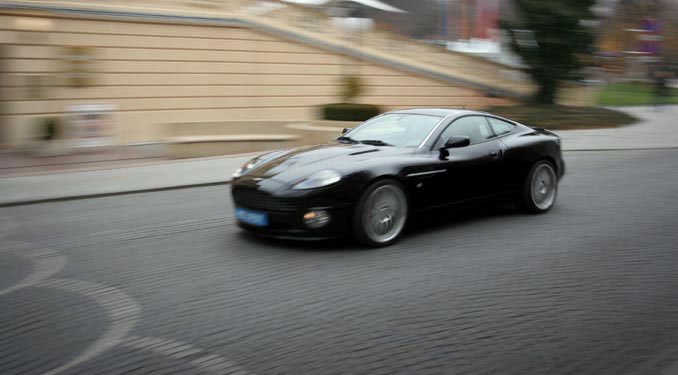 Teszt: Aston Martin Vanquish 12