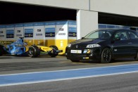 Teszt: Renault Megane RS F1 Team 39