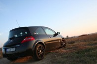 Teszt: Renault Megane RS F1 Team 52