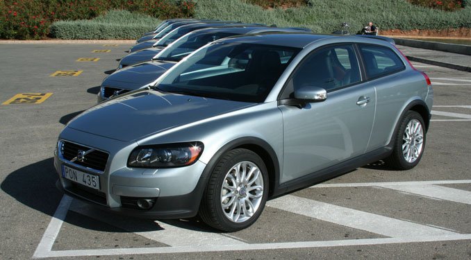 Teszt: Volvo C30 T5 és D5 11