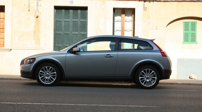 Teszt: Volvo C30 T5 és D5 17