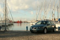 Teszt: Volvo C30 T5 és D5 84