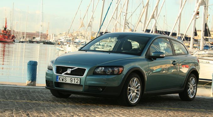 Teszt: Volvo C30 T5 és D5 40