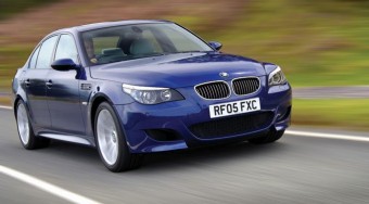 Kézi váltó a BMW M5-ben