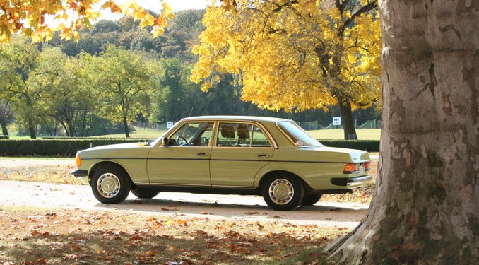 Mercedes E320 és W123 69