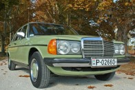 Mercedes E320 és W123 157