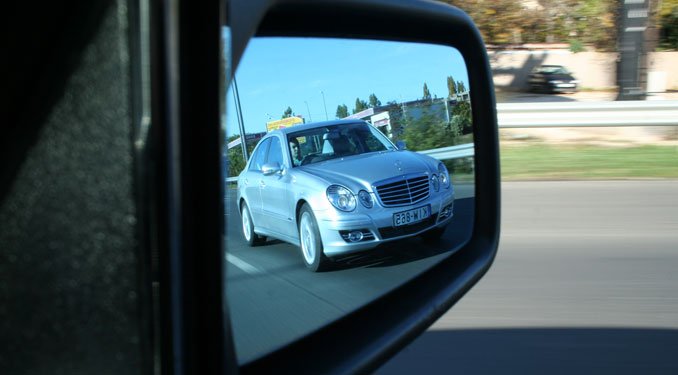 Mercedes E320 és W123 81