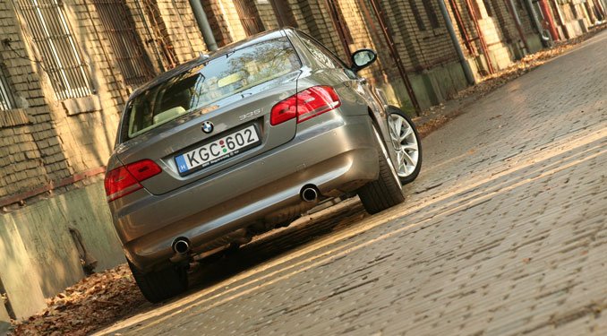 Teszt: BMW 335i Coupe 11