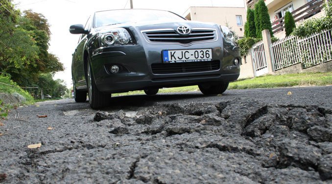 Hivatalosan is rosszak az utak