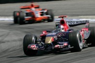 A Toro Rosso és a Spyker is Ferrarival hajt 2007-ben