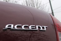 Teszt: Hyundai Accent 1.4 31