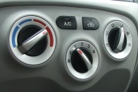 Teszt: Hyundai Accent 1.4 34