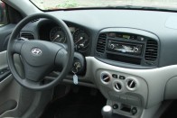 Teszt: Hyundai Accent 1.4 41