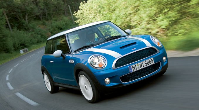 A MINI Cooper S-ben más befecskendezéssel 170 lóerőt tud