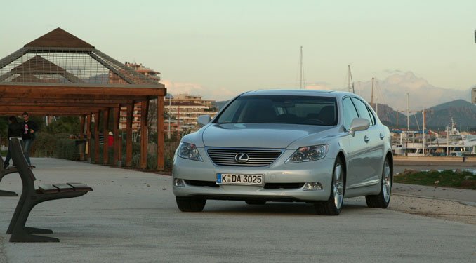 Vezettük: Lexus LS 460