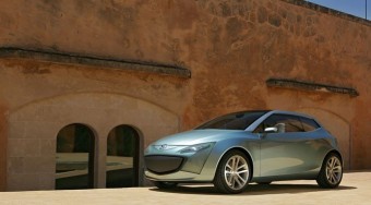 Igazi japán lesz az új Mazda kisautó
