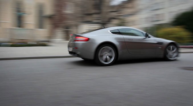 Teszt: Aston Martin V8 Vantage