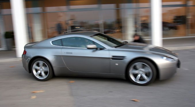 Teszt: Aston Martin V8 Vantage 13