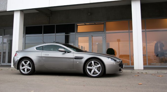 Teszt: Aston Martin V8 Vantage 25