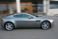 Teszt: Aston Martin V8 Vantage 57