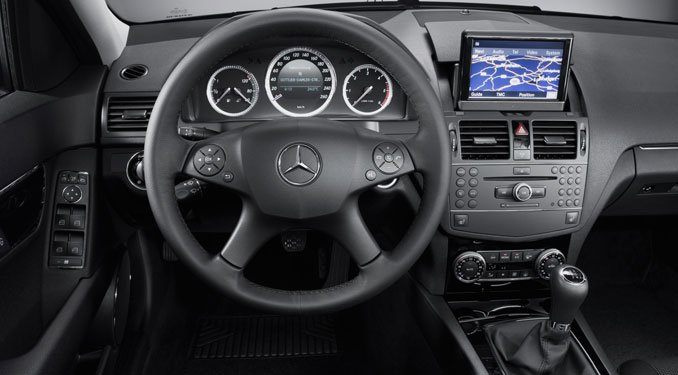 Hivatalosan: Mercedes-Benz C-osztály 34