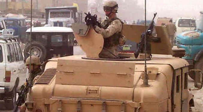 Így autóznak az amerikai katonák – videó